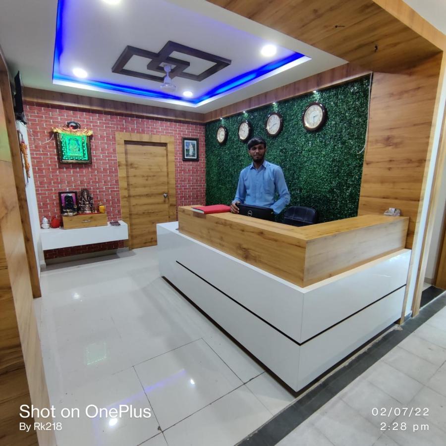 Collection O Hotel Green Park Anand Ngoại thất bức ảnh